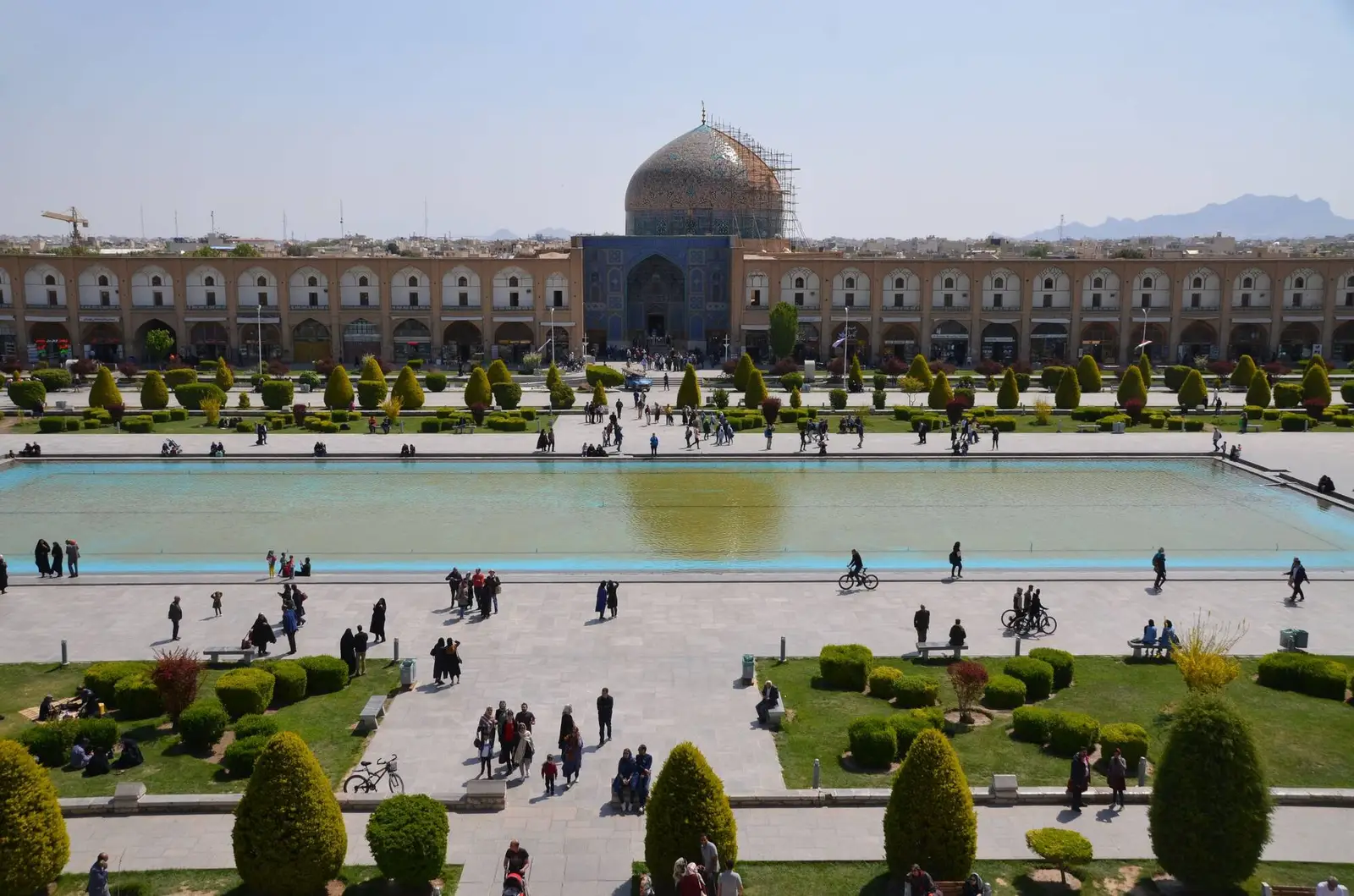میدان نقش جهان اصفهان در نور غروب