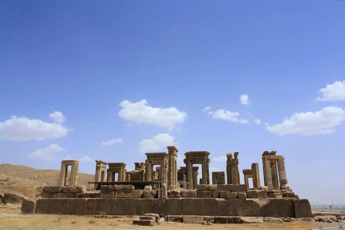 نمای شیراز — شیراز؛ تخت جمشید